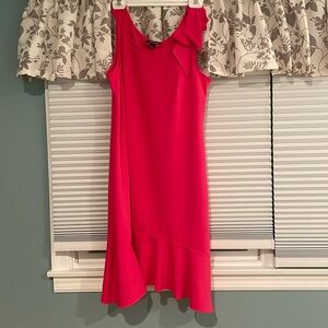 Roz & Ali dress for a night on the town, sleeveless drop waist.One shoulder bow!